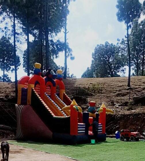 אתר נופש Shiv Forest Villas