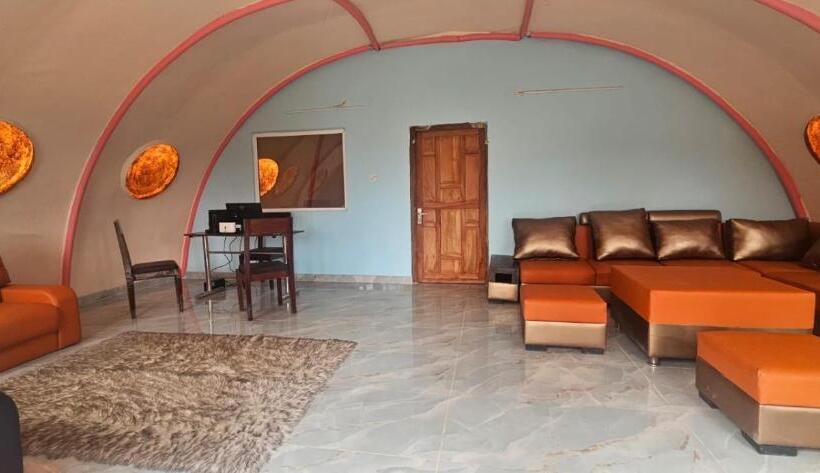 אתר נופש Shiv Forest Villas