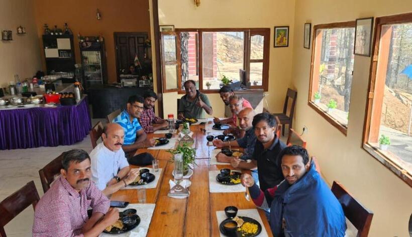 אתר נופש Shiv Forest Villas