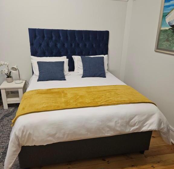 تختخواب و صبحانه 13 On Fifth Avenue, Walmer, Port Elizabeth