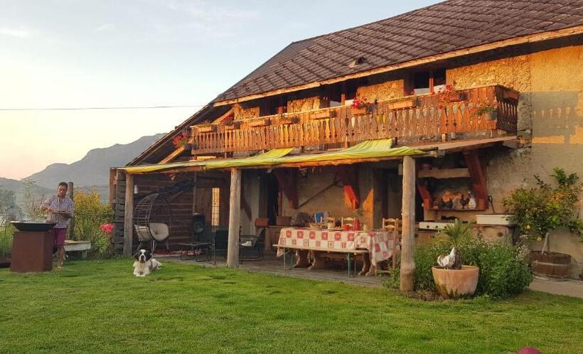 Bed and Breakfast La Chambre Montagne Chez Les Garçons