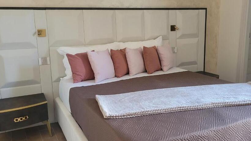 تختخواب و صبحانه Villa Nasti Luxury Bed Taurasi Room