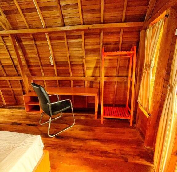 ホテル Anara Villa Samosir Managed By 3 Smart