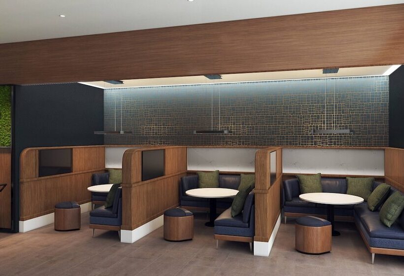 هتل Courtyard By Marriott Modesto North
