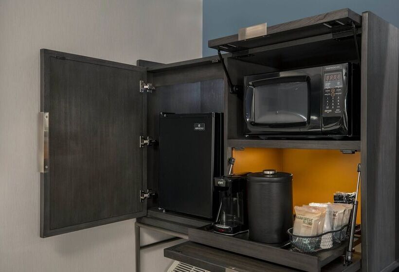 هتل Courtyard By Marriott Modesto North