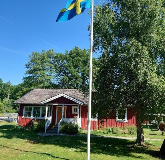 هتل Lilla Röaby