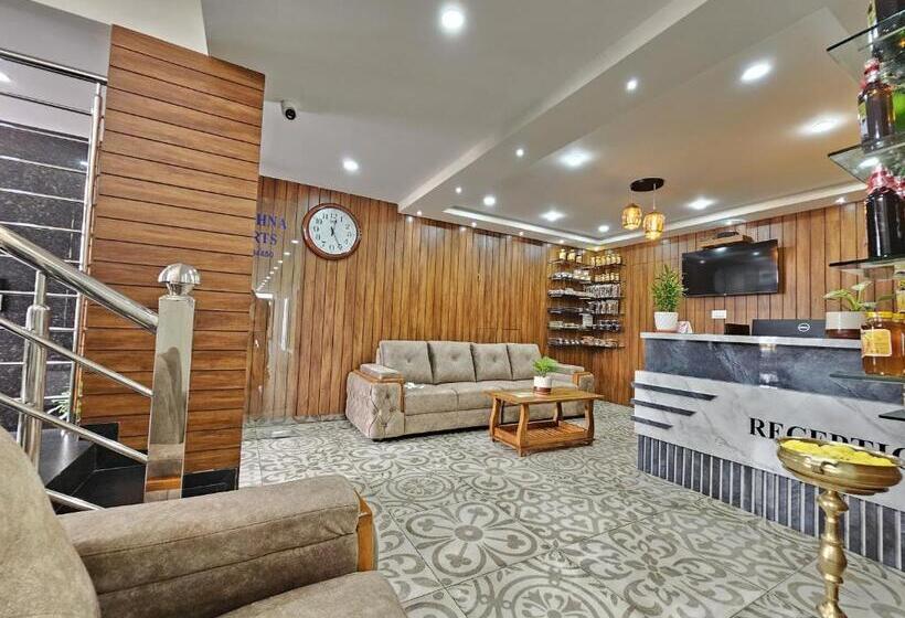 هتل Navarathna Comforts