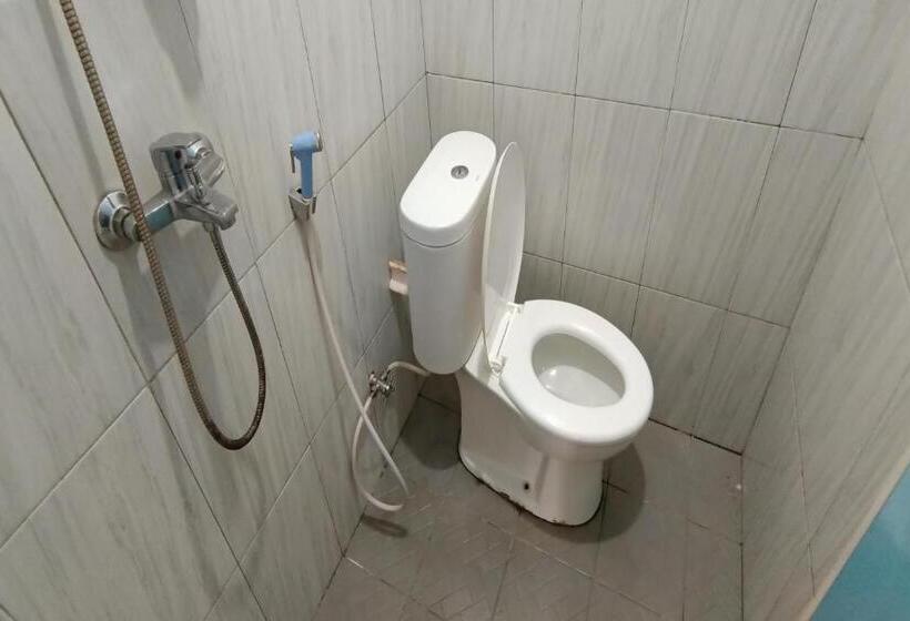 هتل Oyo 93512 Umbuy Homestay