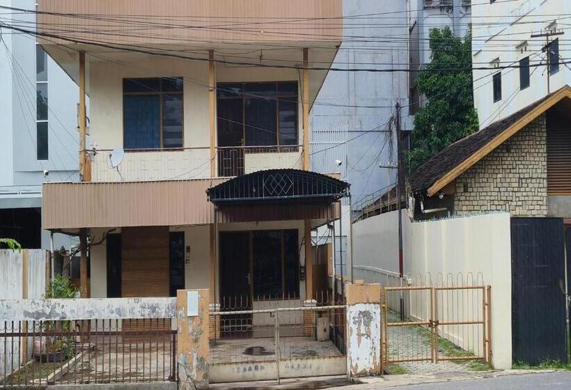 هتل Oyo 93523 Penginapan Laras Paminggir