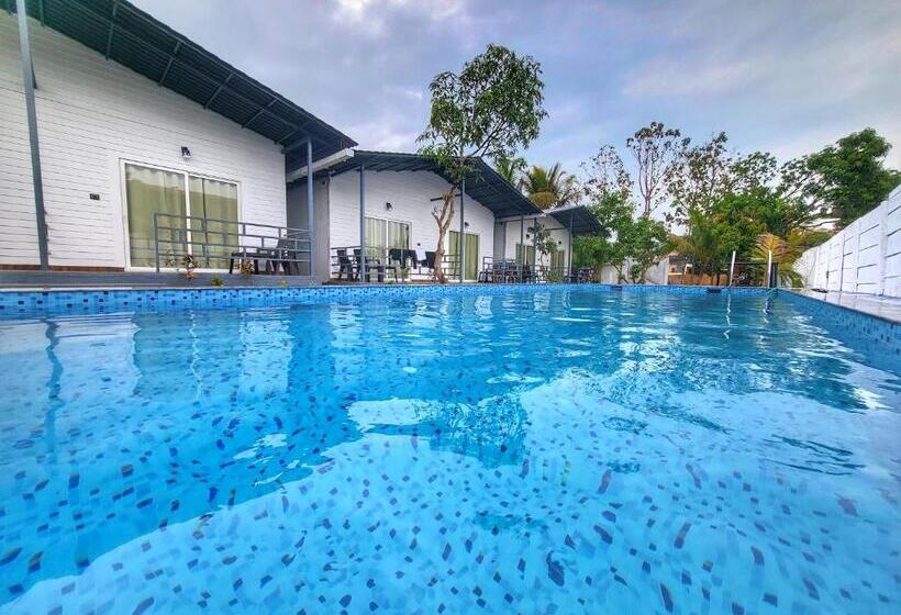 هتل Rashiva Resort