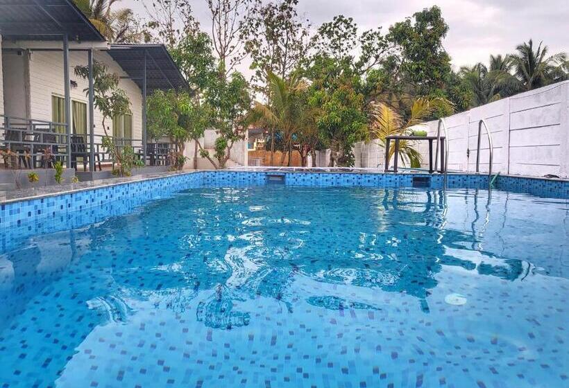 هتل Rashiva Resort