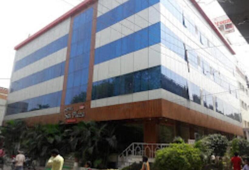 فندق Sai Plaza , Akbarpur
