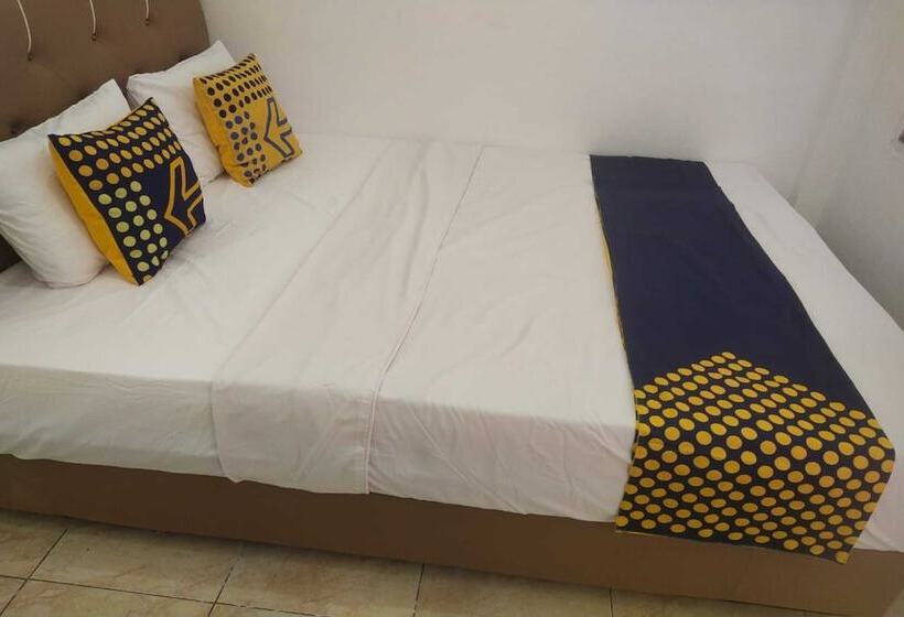 هتل Spot On 93478 Amanda Residence Syariah