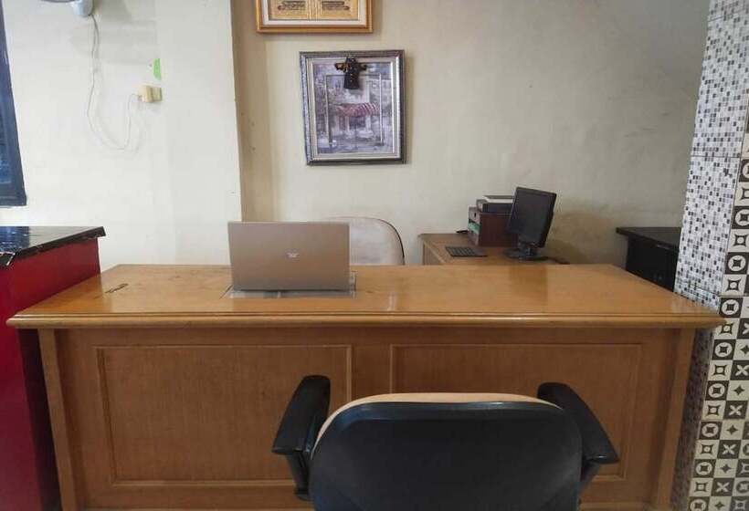 هتل Spot On 93478 Amanda Residence Syariah