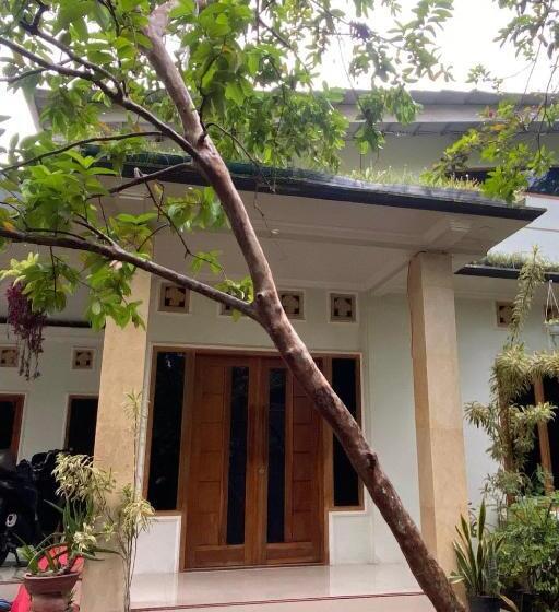 فندق Spot On 93519 Kebun Manis Homestay