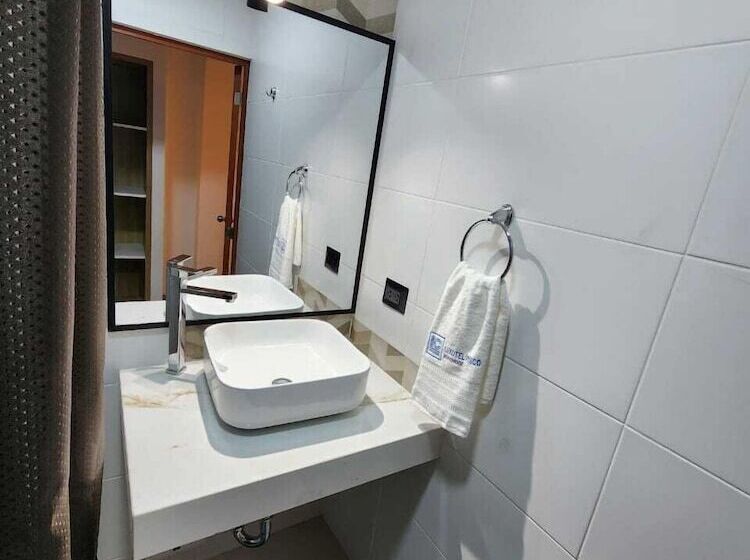 Luxotel Pisco