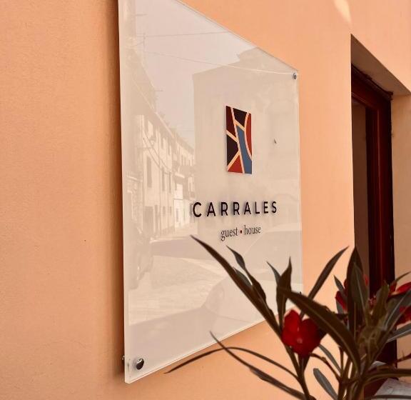 پانسیون Carrales Guest House