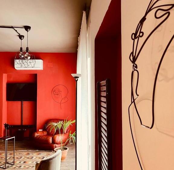 پانسیون Carrales Guest House