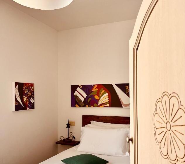 پانسیون Carrales Guest House