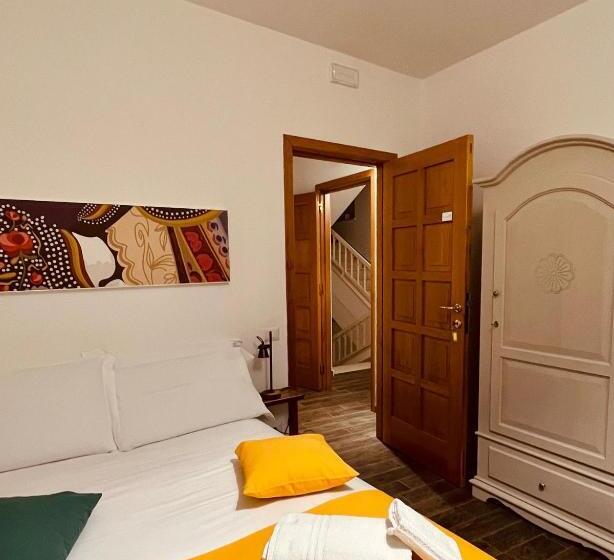 پانسیون Carrales Guest House