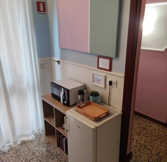 Пансион Hostal D Annunzio House