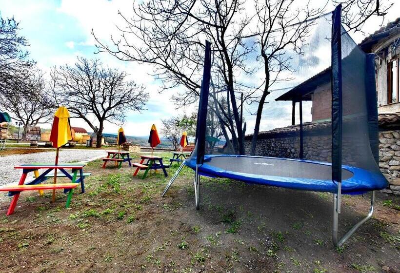 پانسیون Complex Arbanashki Style Panoramic View With Summer And Winter Terrace, Sauna, Children S And Adult