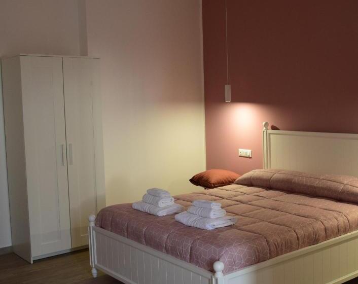 بنسيون Molo  93   Roomsandsea