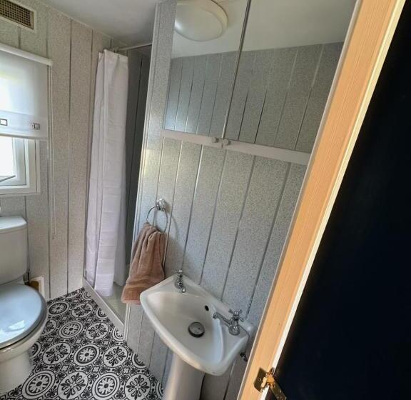 بنسيون Tracey’s Hideaway   With Hot Tub & Amazing Views