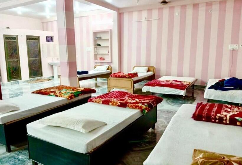 פנסיון Trilok Residency   Dashashwamedh Varanasi