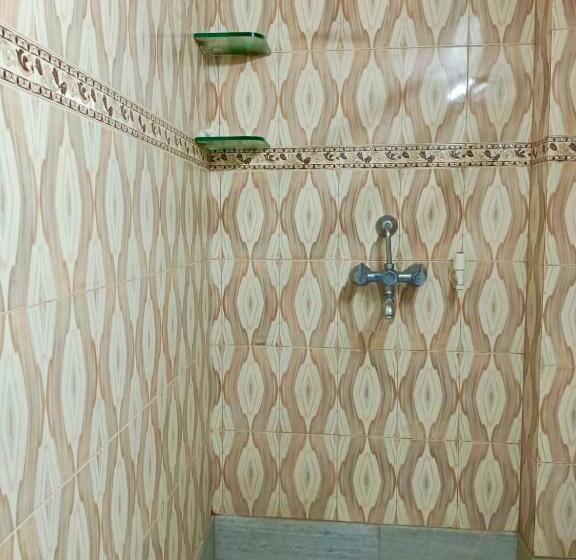 פנסיון Trilok Residency   Dashashwamedh Varanasi