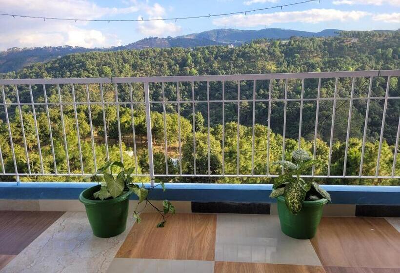 پانسیون Vati Guesthouse