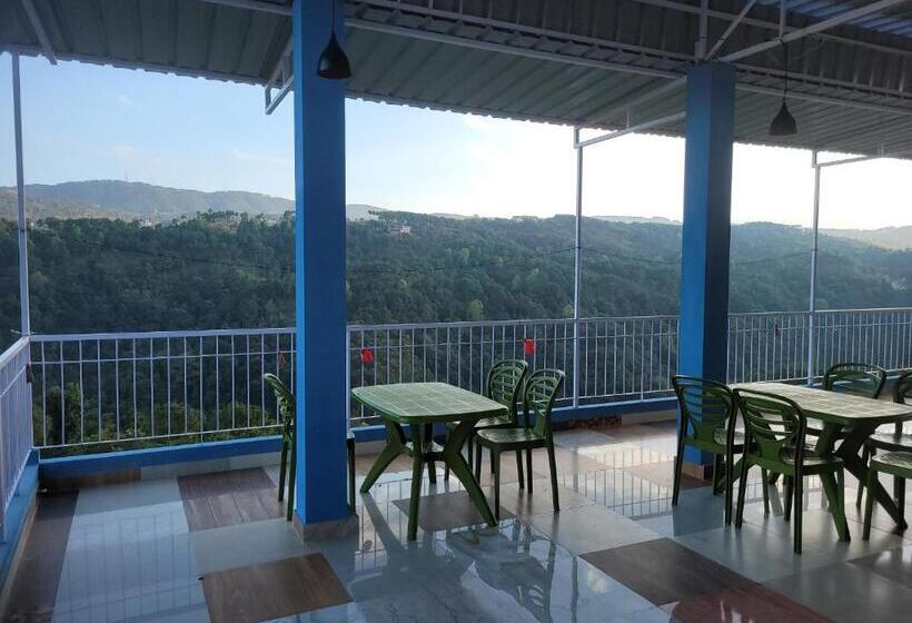 پانسیون Vati Guesthouse