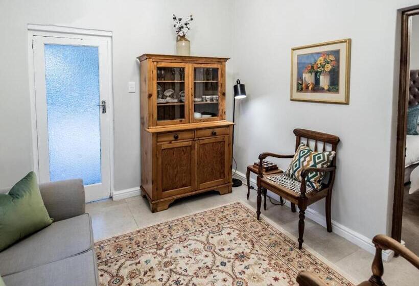 ペンション Vier Seisoene Gastehuis