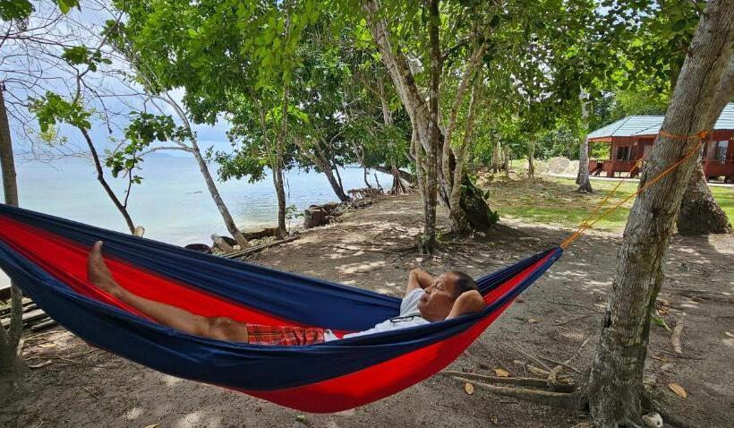 Raflow Resort Raja Ampat