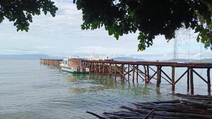 Raflow Resort Raja Ampat