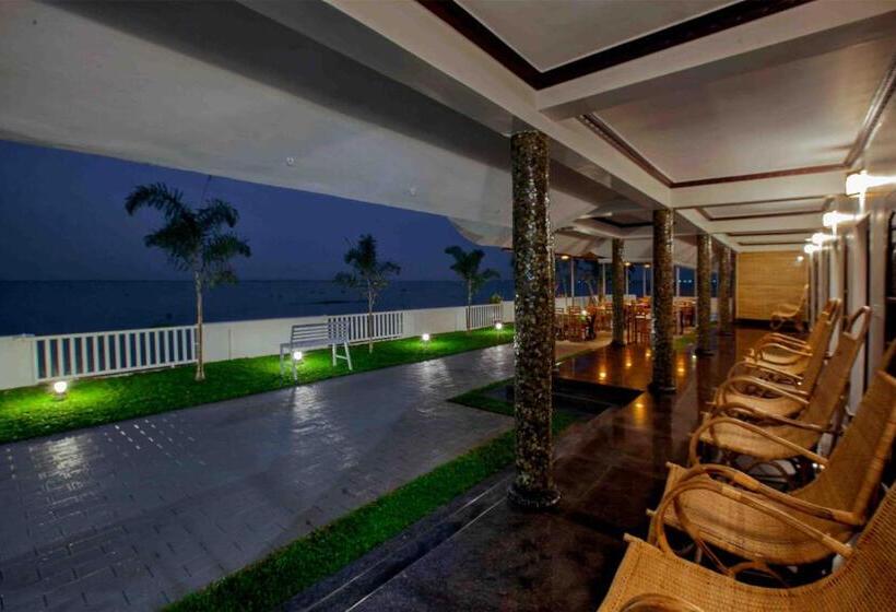 Vembanad Village Backwater Resort