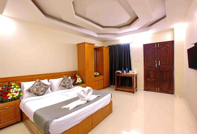 Vembanad Village Backwater Resort