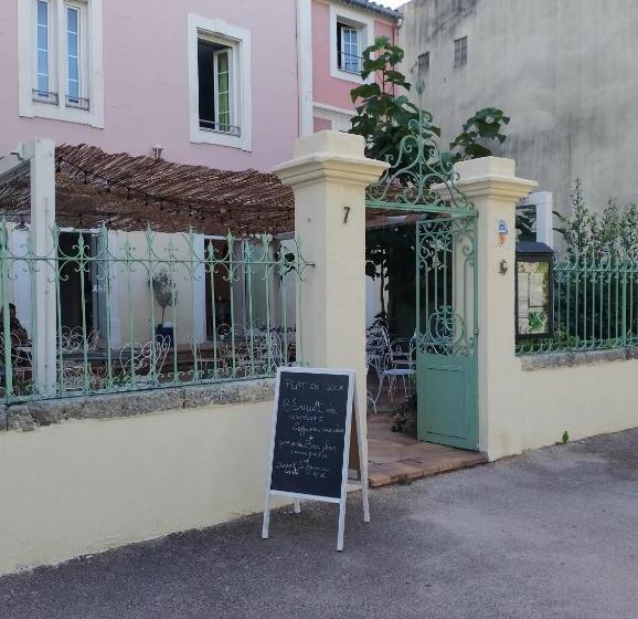 تختخواب و صبحانه Le Patio De Fabio
