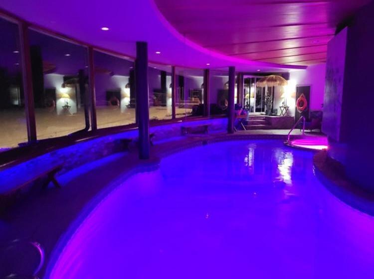 مبيت وإفطار Roundhouse Grotto