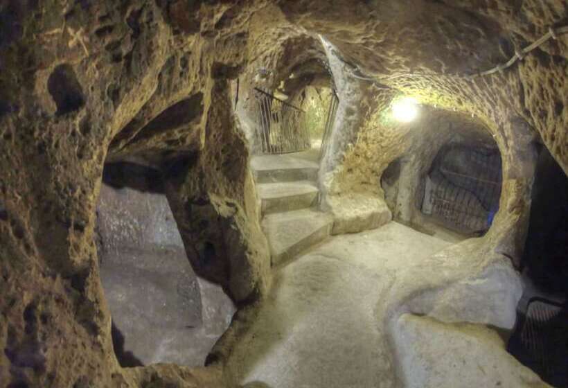 בית מלון כפרי Euphoria Cave House