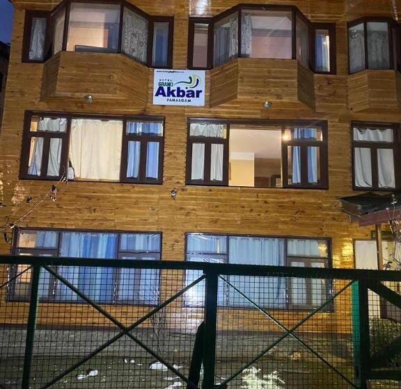 호텔 Grand Akbar