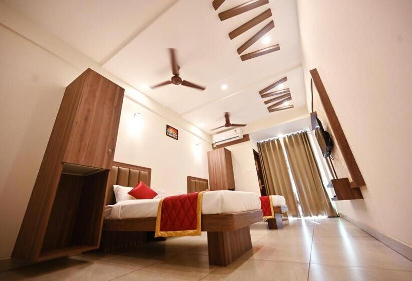 酒店 Rays Inn And Pegs Family Restaurant