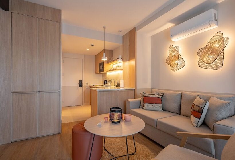 Oli Hotel And Suites