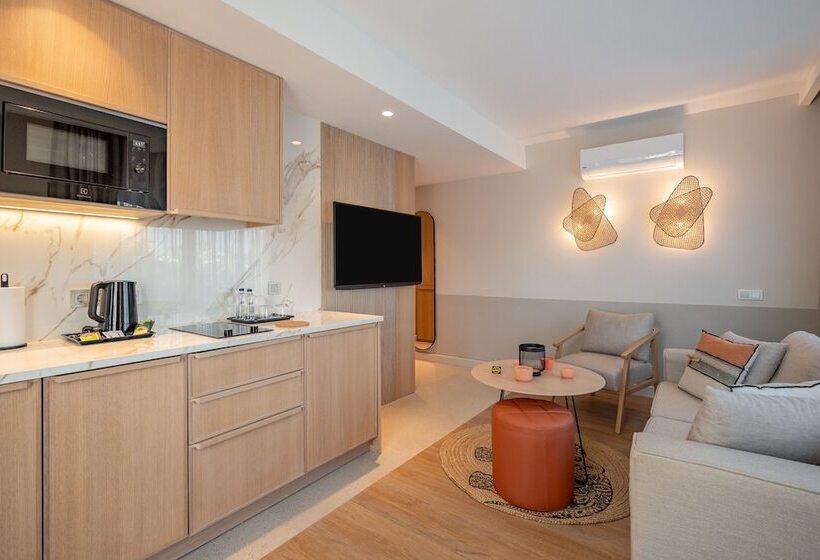 Oli Hotel And Suites