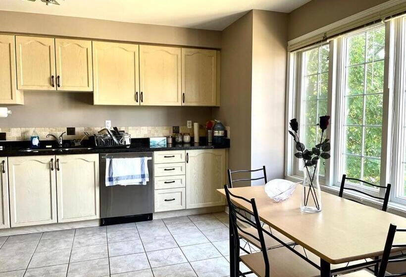 پانسیون Rooms Near Train Station