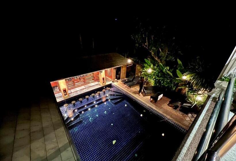 پانسیون Talay Naiharn Villa