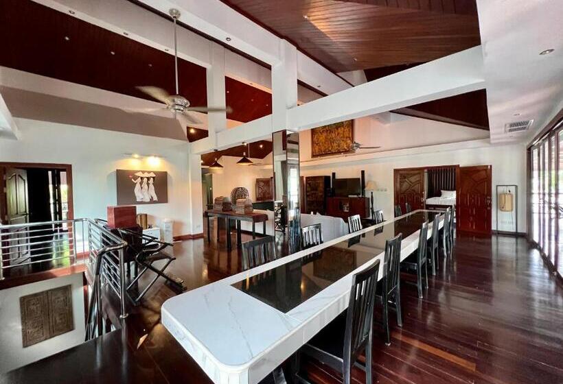 پانسیون Talay Naiharn Villa