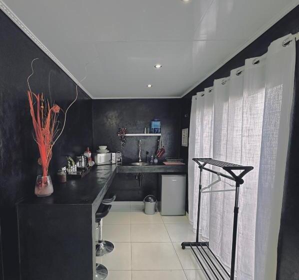 膳宿费 The Olive Branch Guesthouse And Animal Sanctuary