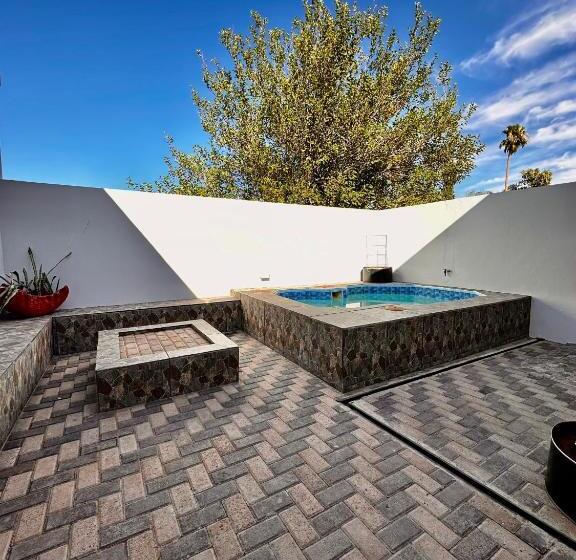 פנסיון The Olive Branch Guesthouse And Animal Sanctuary