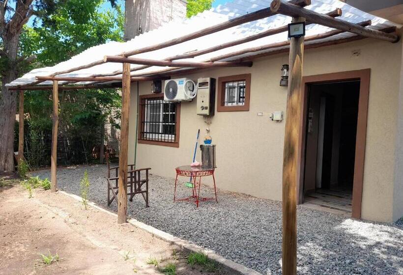 مبيت وإفطار La Amelia